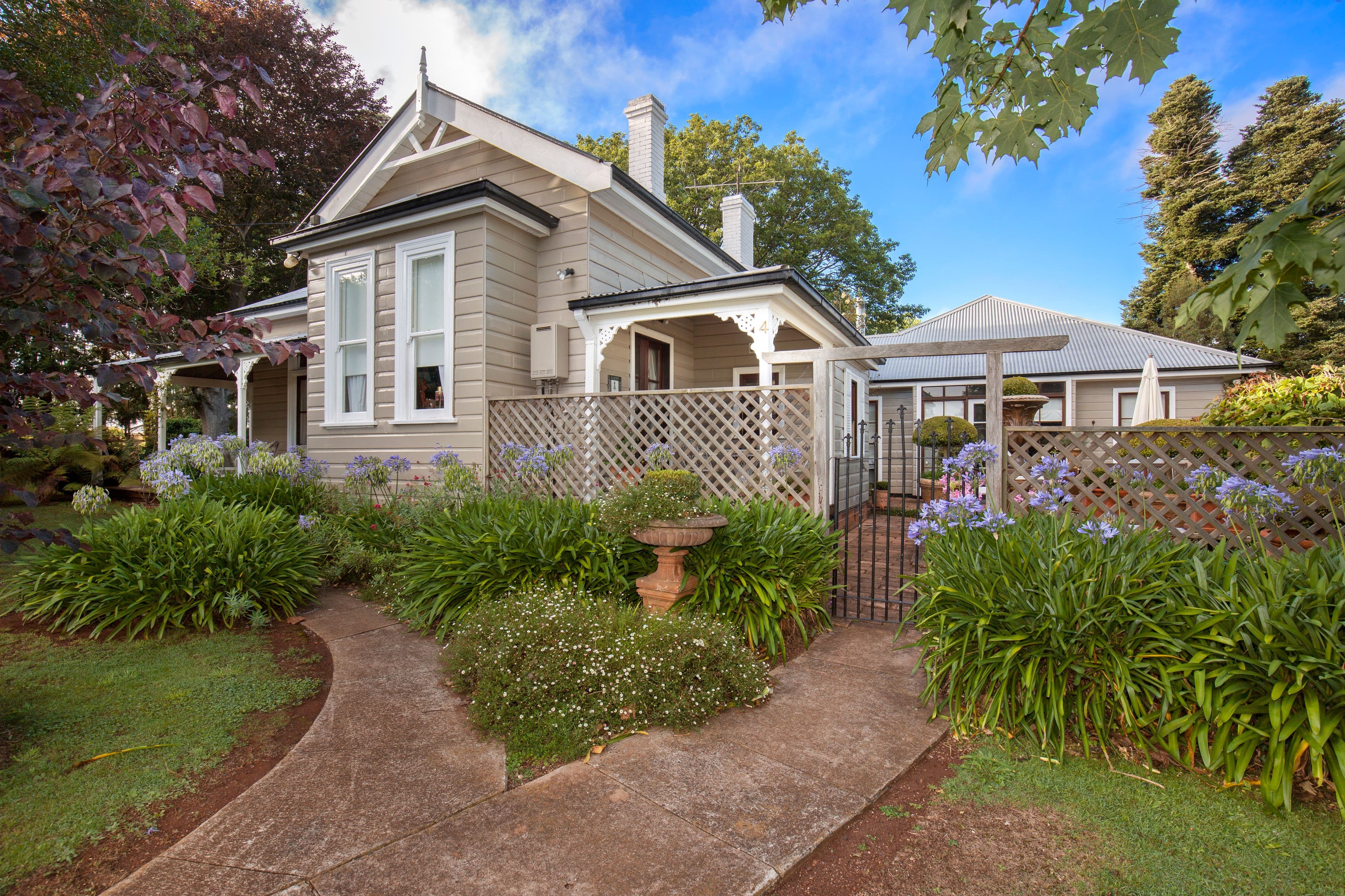 4 Urandangie Street, Guyra NSW 2365, Guyra - Image 1