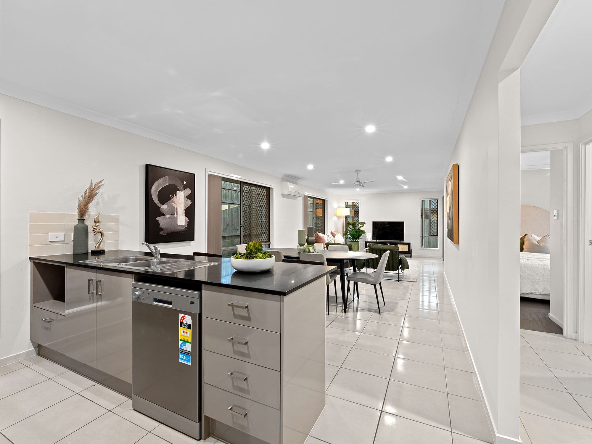 4 Magpie Crescent, Redbank Plains QLD 4301, Redbank Plains - Thumbnail 7