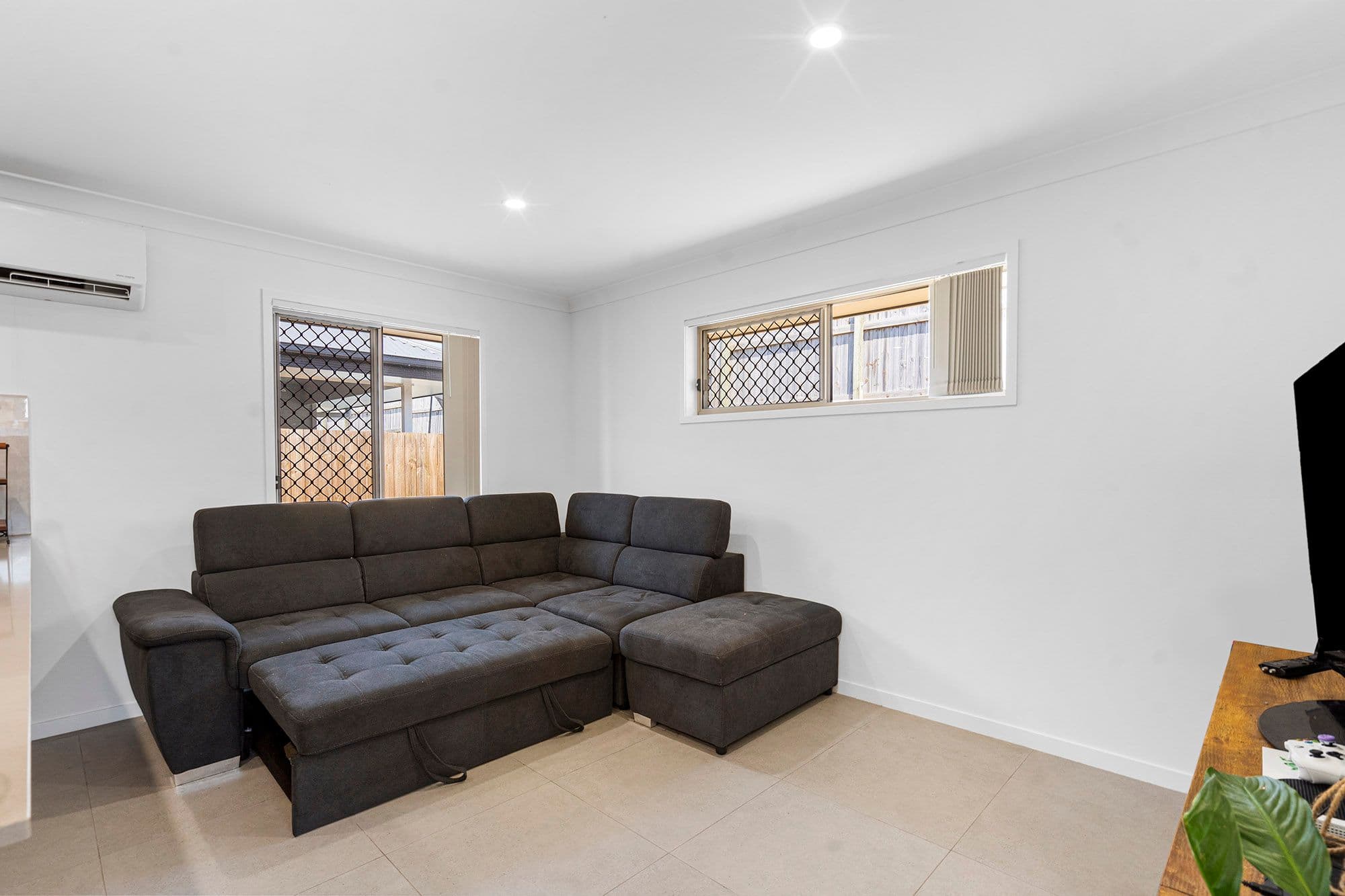 15 Dora Court, Logan Reserve QLD 4133, Logan Reserve - Thumbnail 4