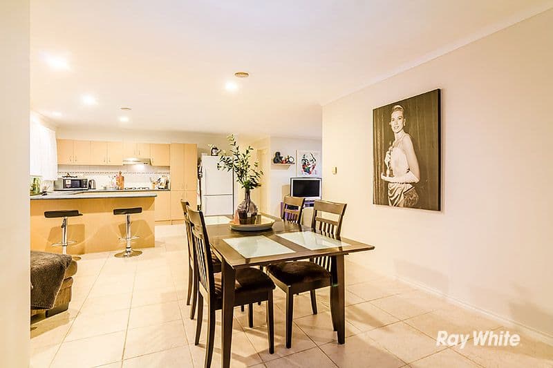 9 Staunton Walk, Cranbourne East VIC 3977, Cranbourne East - Thumbnail 4