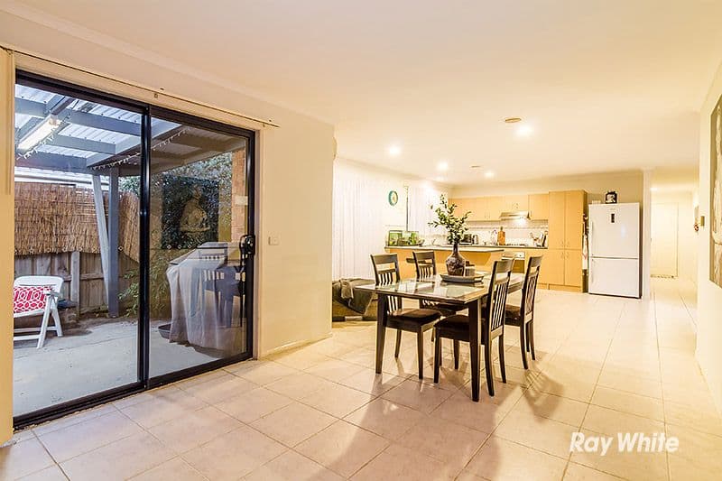 9 Staunton Walk, Cranbourne East VIC 3977, Cranbourne East - Thumbnail 5