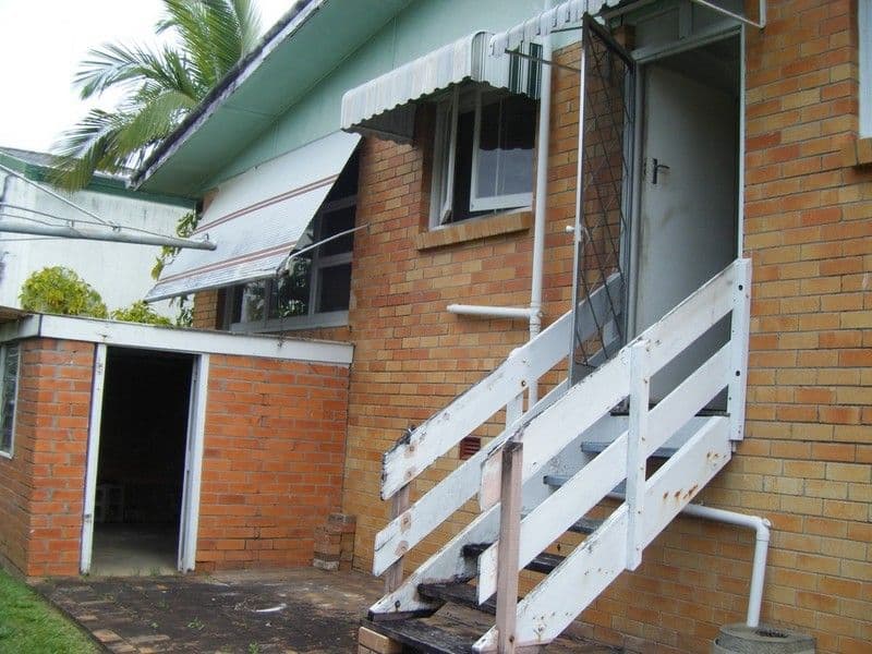 7 Zenith Avenue, LABRADOR QLD 4215, Labrador - Thumbnail 5