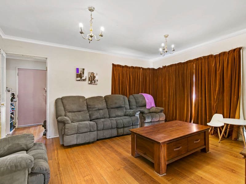 15 Perry Close, Melton VIC 3337, Melton - Thumbnail 4