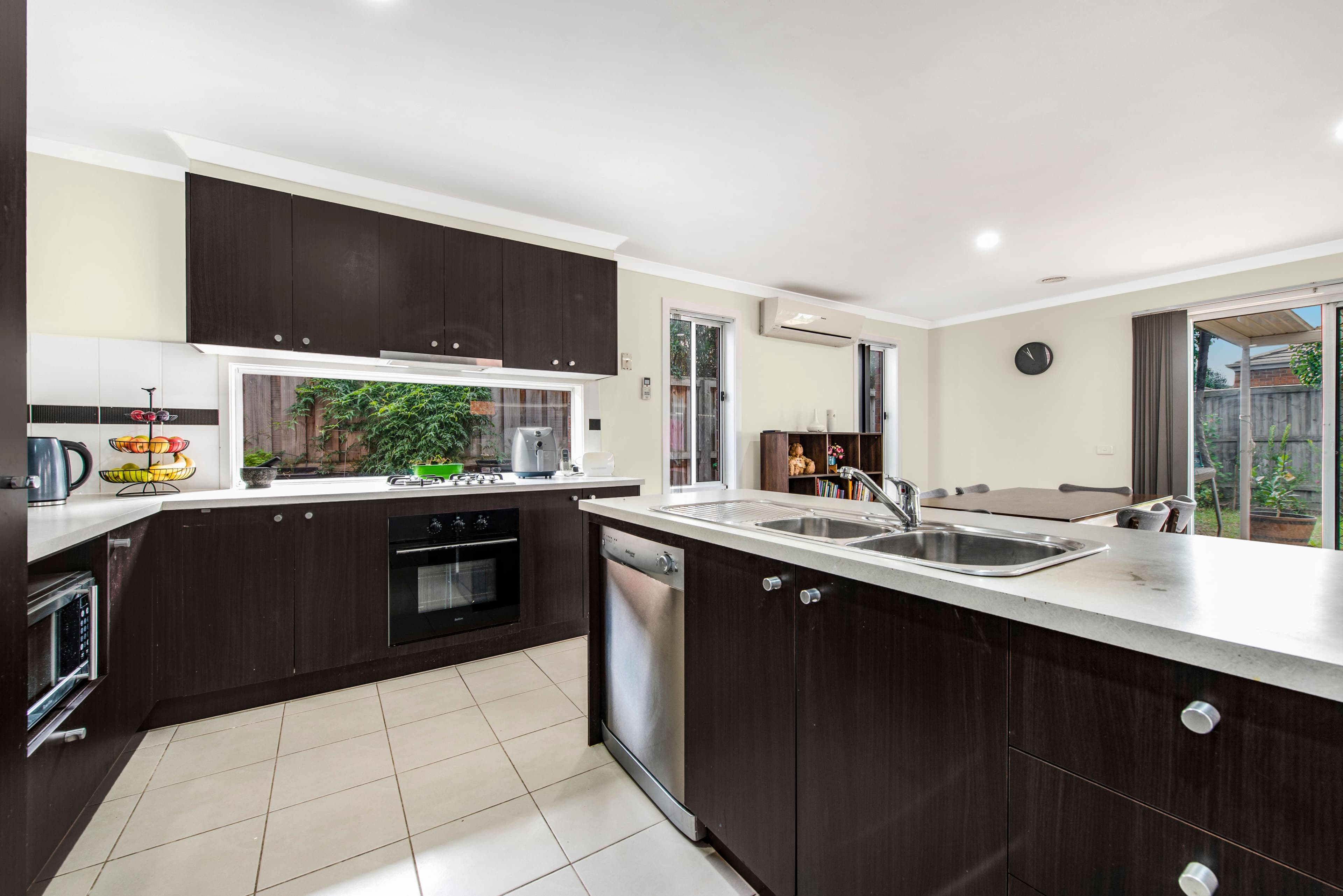 10 Field Street, Pakenham VIC 3810, Pakenham - Thumbnail 3