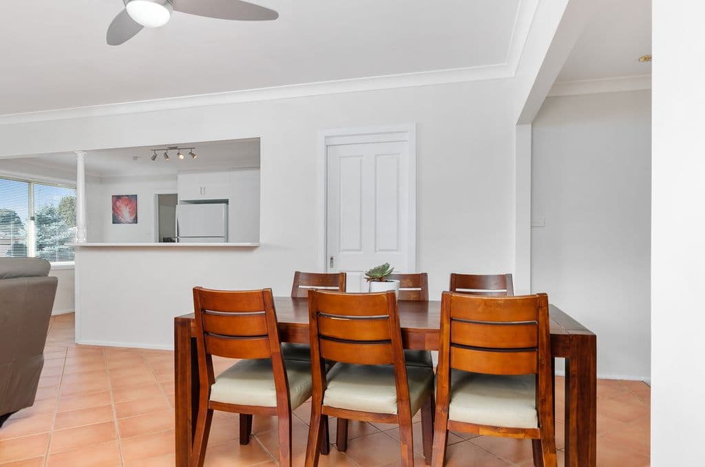 33 Elouera Crescent, Kanahooka - Thumbnail 3