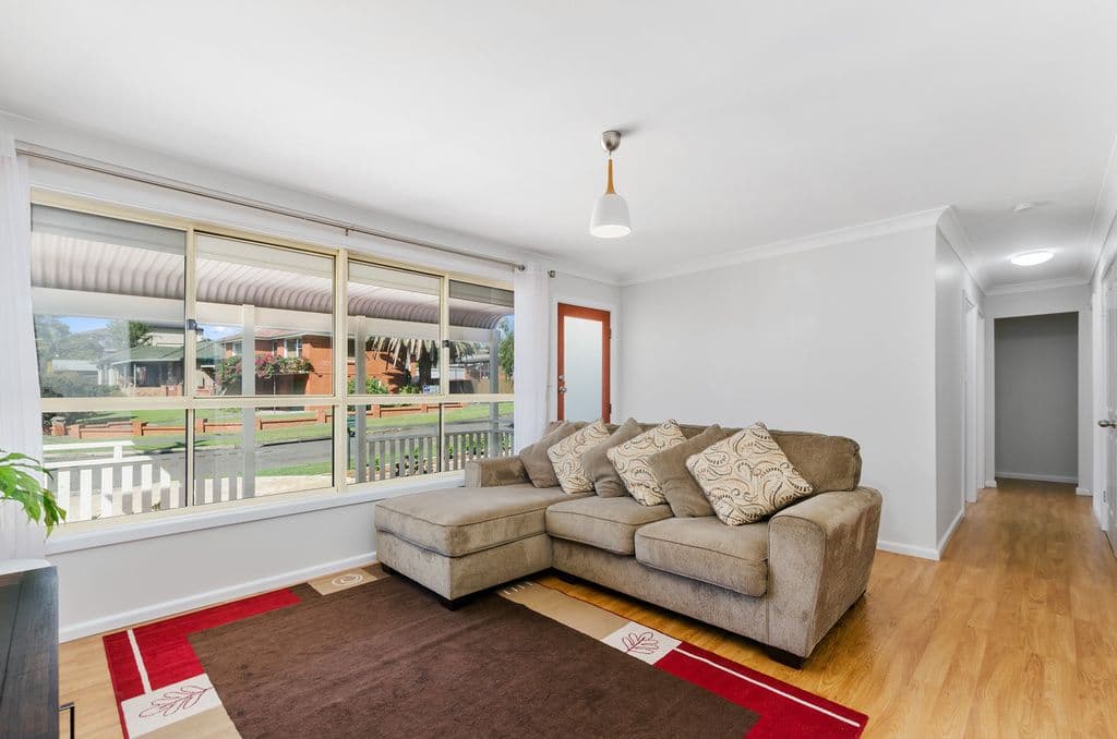 33 Elouera Crescent, Kanahooka - Thumbnail 5