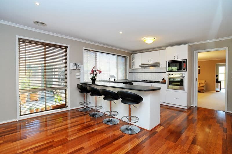 14 Glen Innes Close, WONGA PARK VIC 3115, Wonga Park - Thumbnail 2