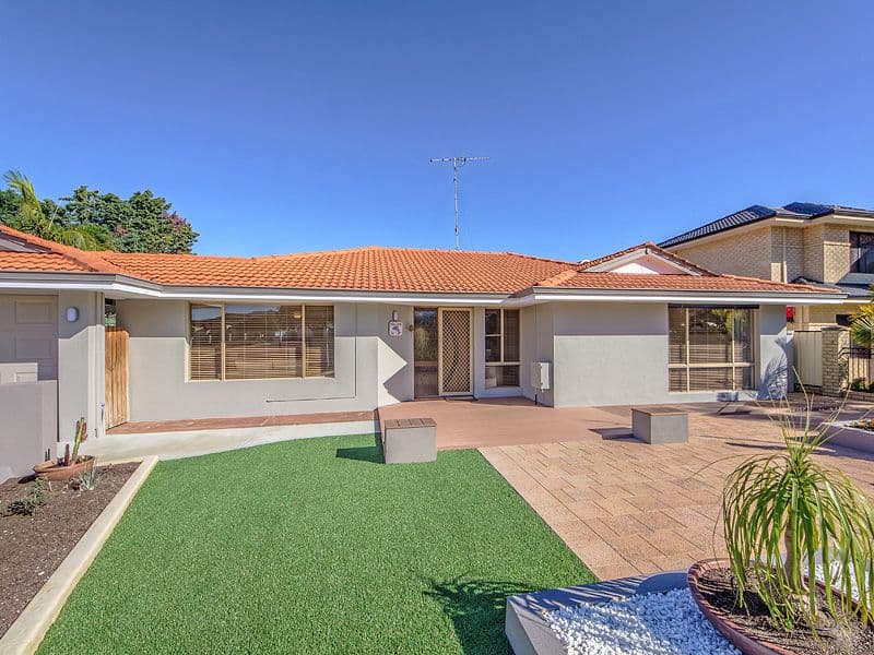 84 Mclarty Road, HALLS HEAD WA 6210, Halls Head - Thumbnail 2