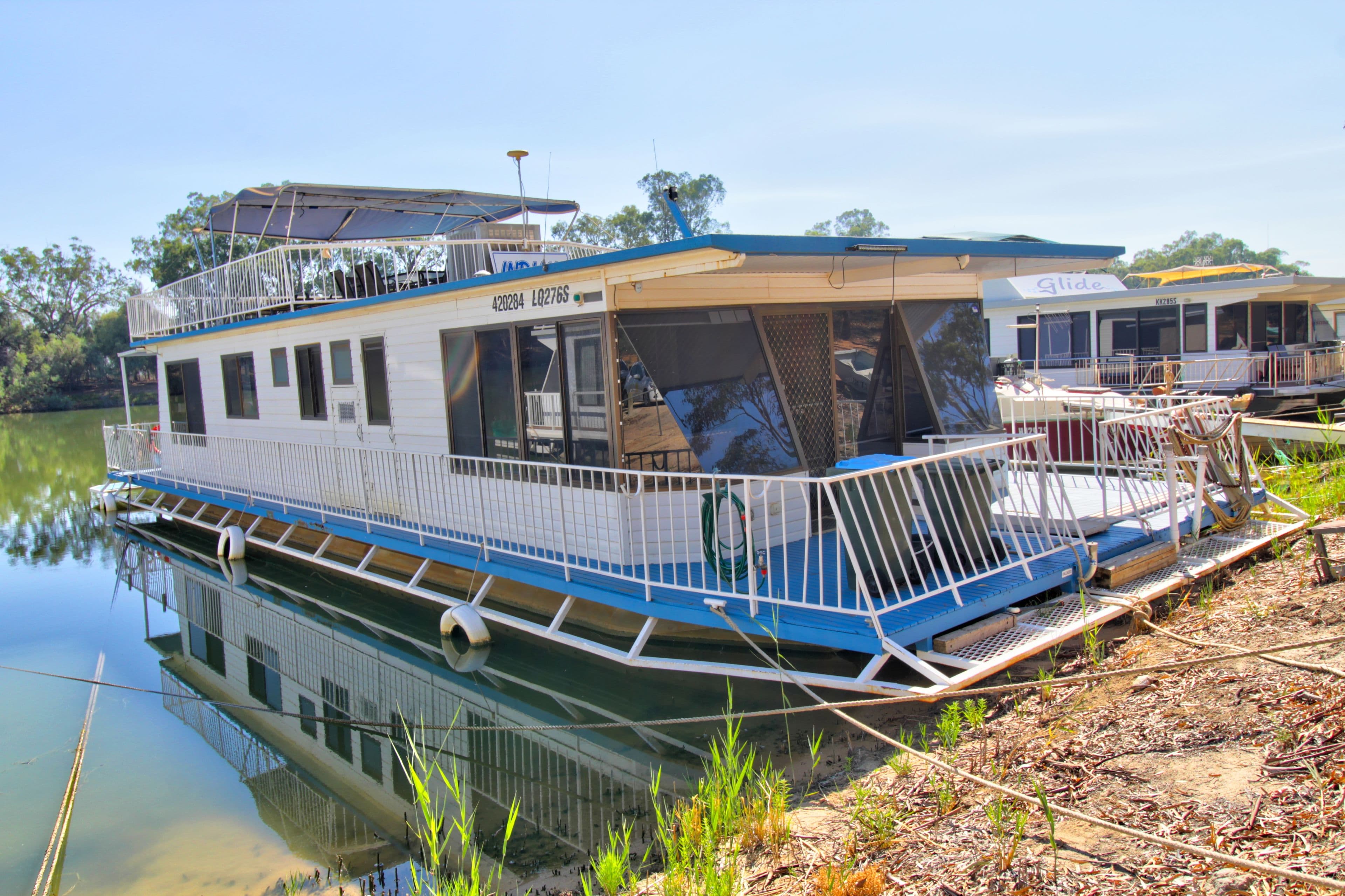 Indiana Houseboat, Loxton SA 5333, Loxton - Image 1