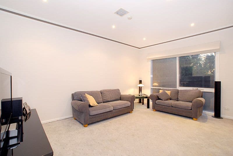 1 Savernake Court, DONCASTER EAST VIC 3109, Doncaster East - Thumbnail 2