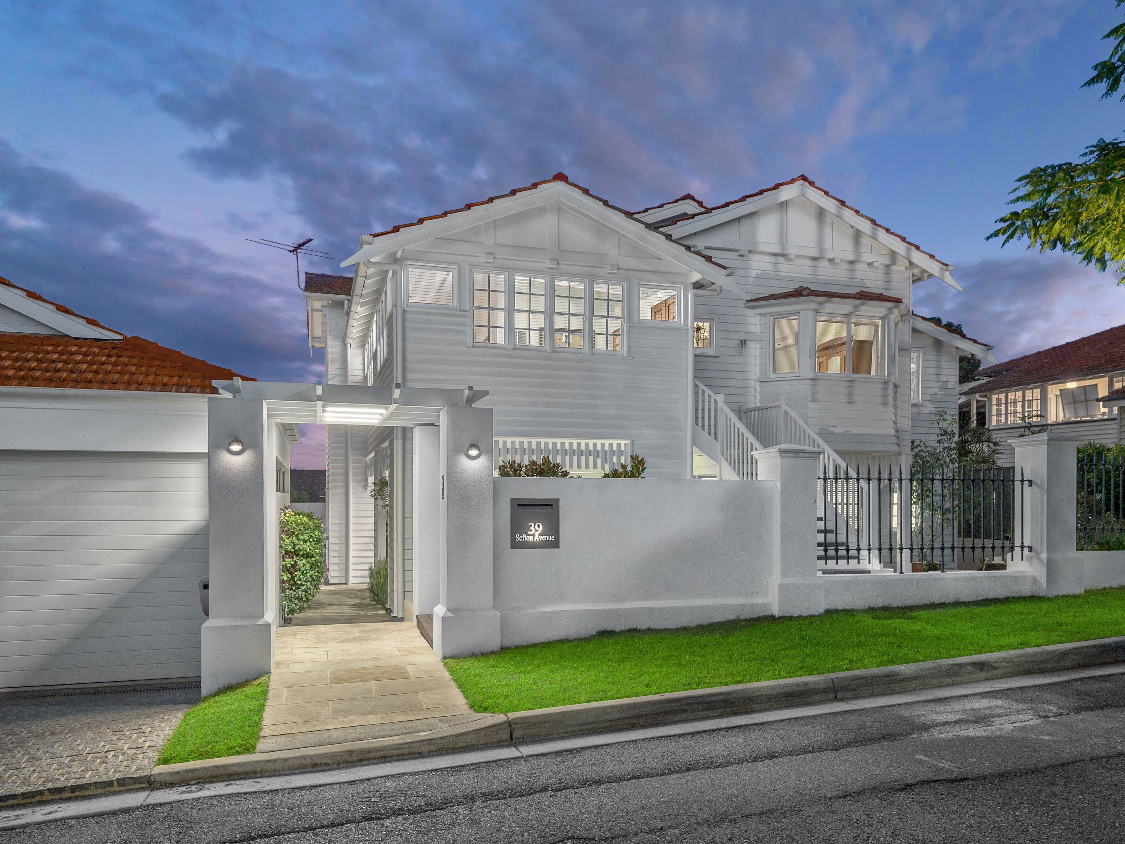 39 Sefton Avenue, Clayfield QLD 4011, Clayfield - Image 1