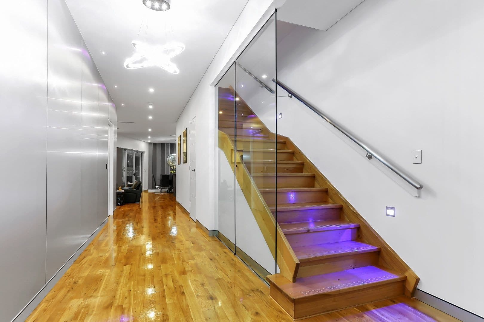4 Hoover Road, Henley Beach South - Thumbnail 2