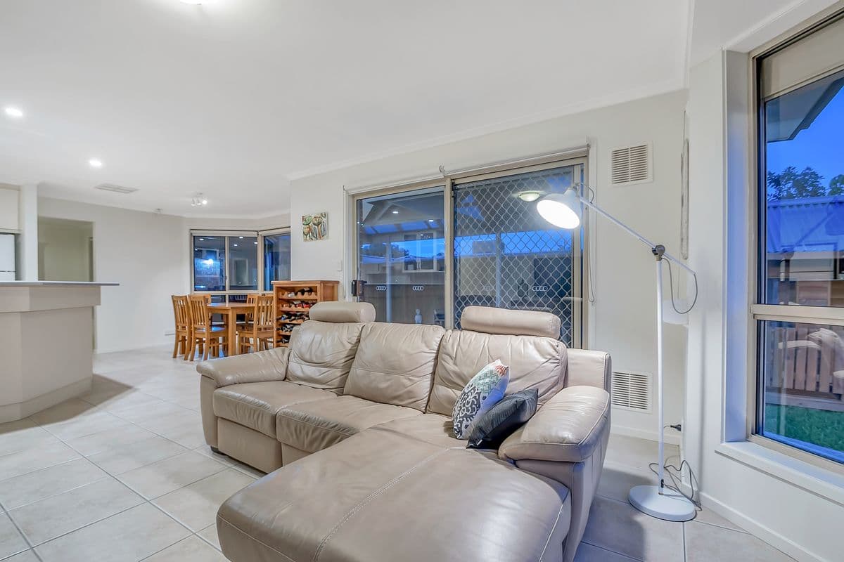 23 Jackaroo Crescent, Walkley Heights SA 5098, Walkley Heights - Thumbnail 4