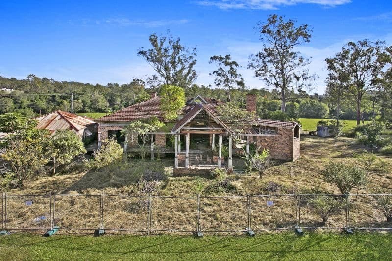 40 Yarawa Street, KENMORE QLD 4069, Kenmore - Thumbnail 4