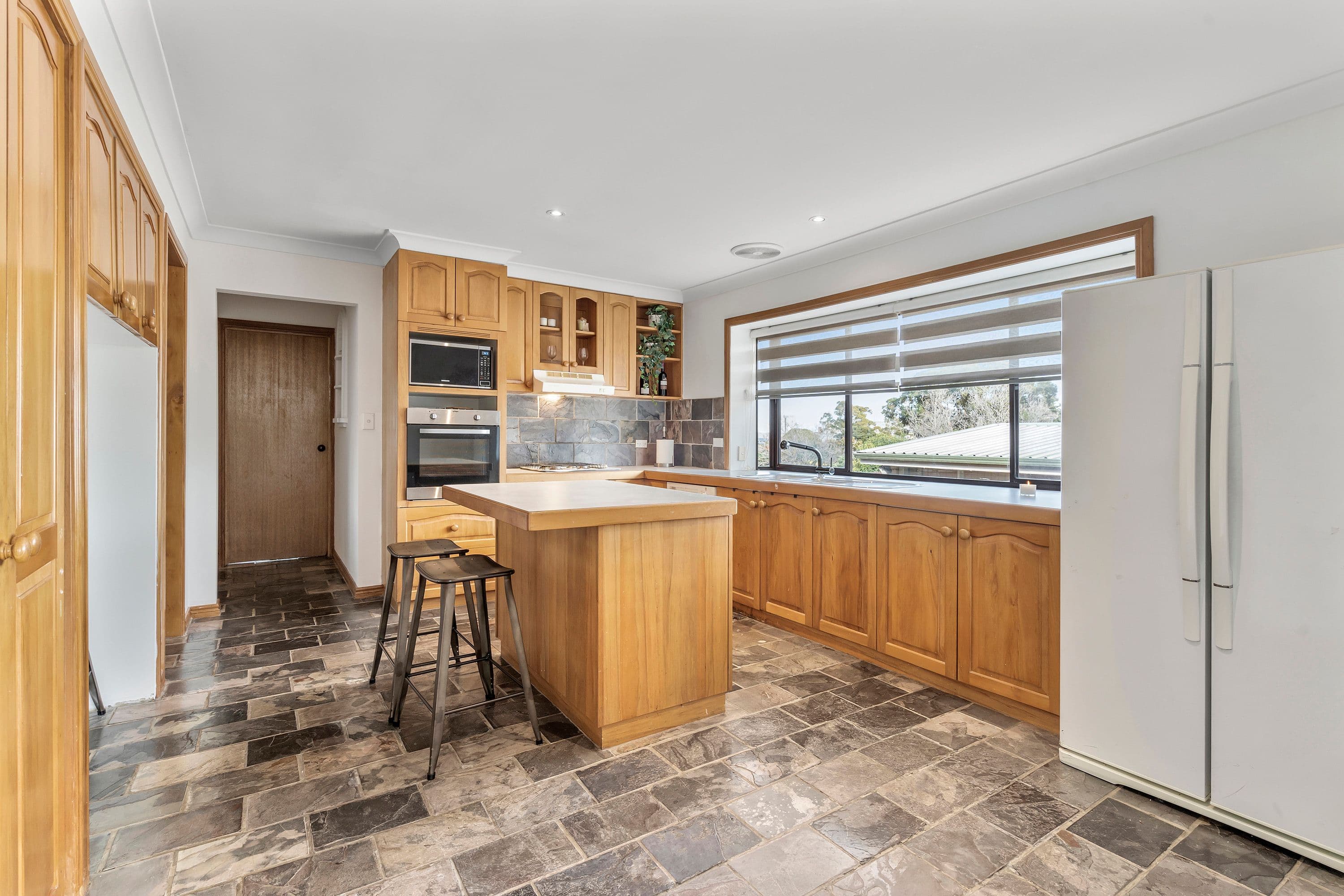 20 Highfield Avenue, Mulgrave VIC 3170, Mulgrave - Thumbnail 3