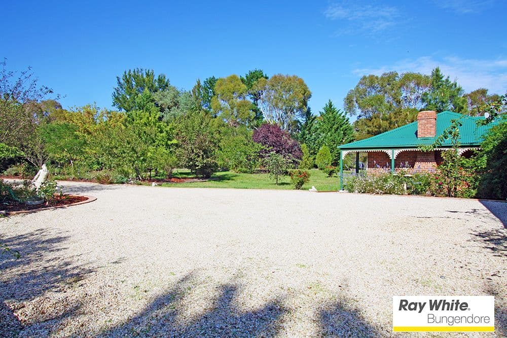 18 Elmslea Drive, Bungendore - Thumbnail 3