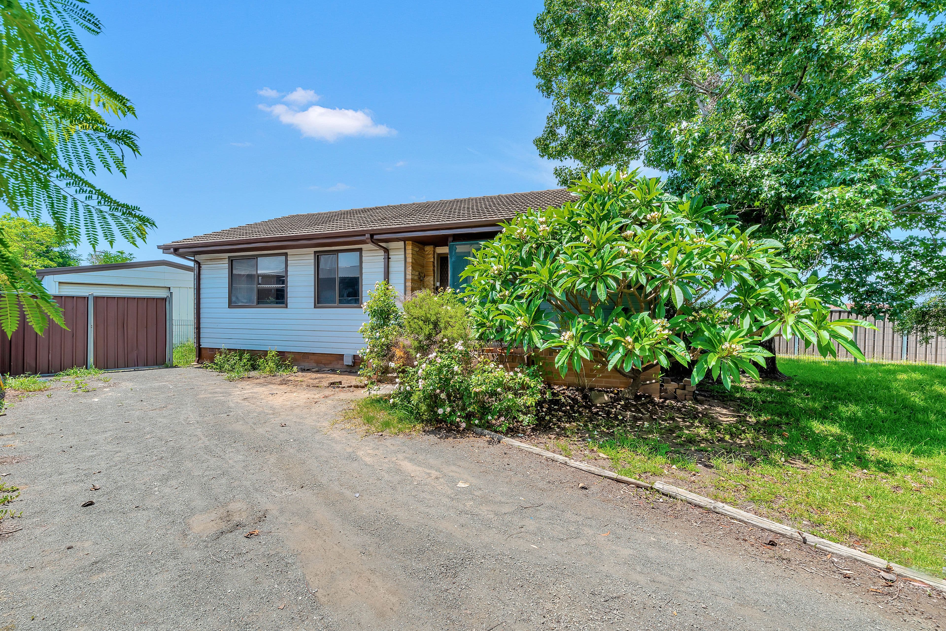 48 St Johns Road, Heckenberg - Image 1
