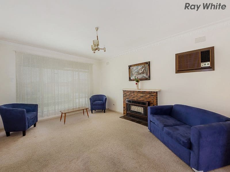 16 Halesworth Street, ST ALBANS VIC 3021, St Albans - Thumbnail 2