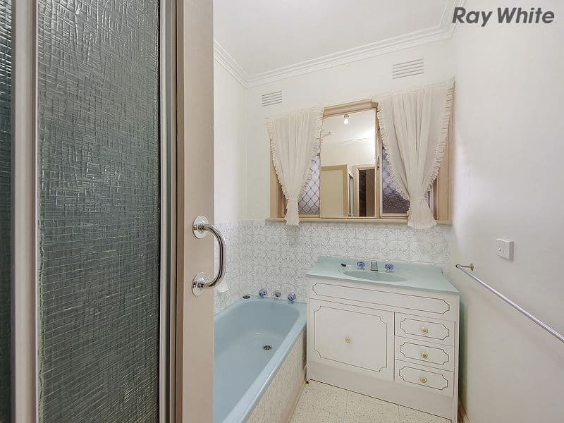 16 Halesworth Street, ST ALBANS VIC 3021, St Albans - Thumbnail 6