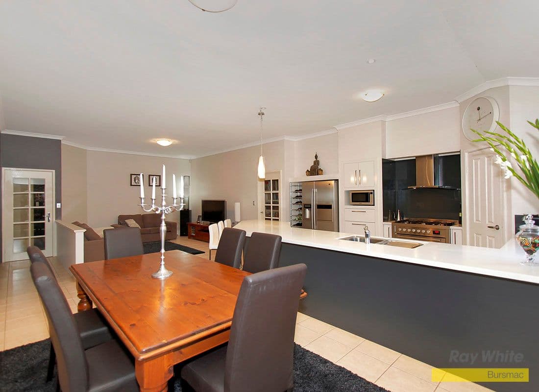 404 Summerlakes Parade, BALLAJURA WA 6066, Ballajura - Thumbnail 4