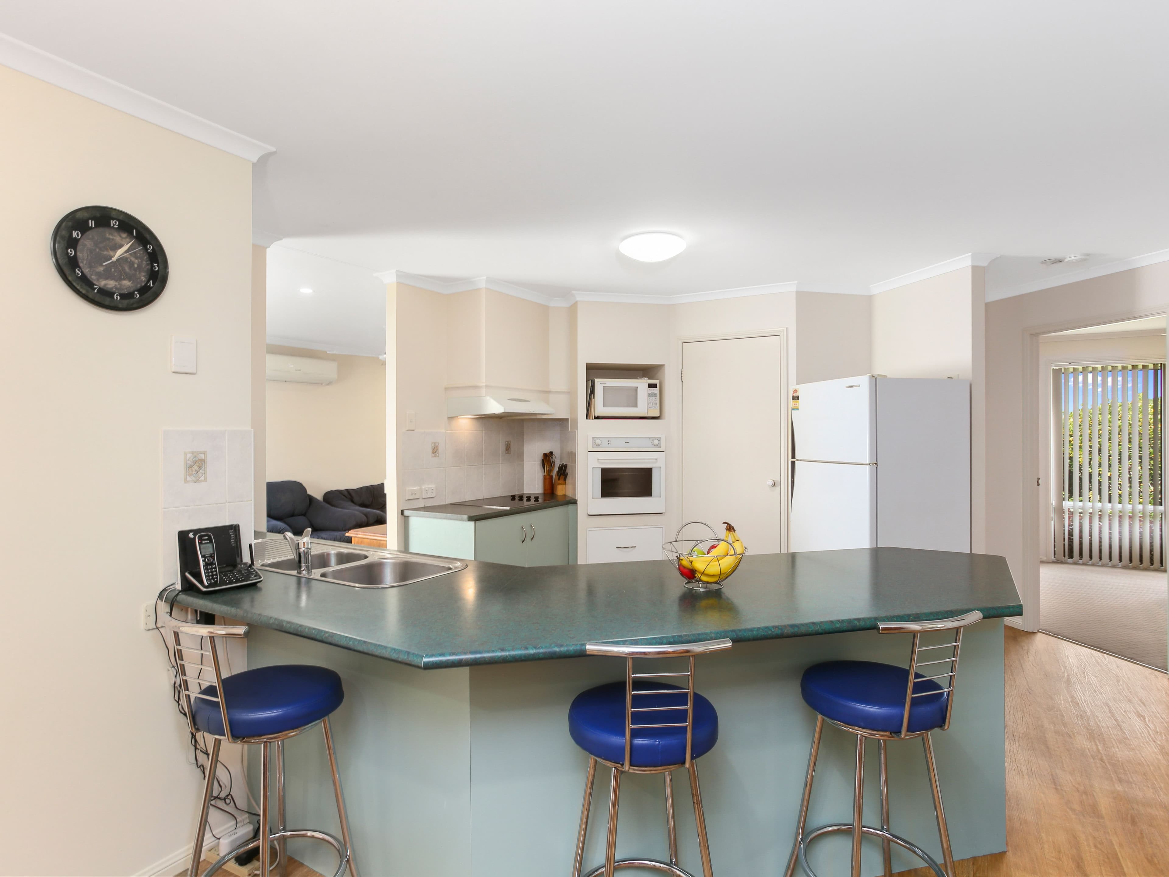 11 Martin Crescent, Junction Hill - Thumbnail 4