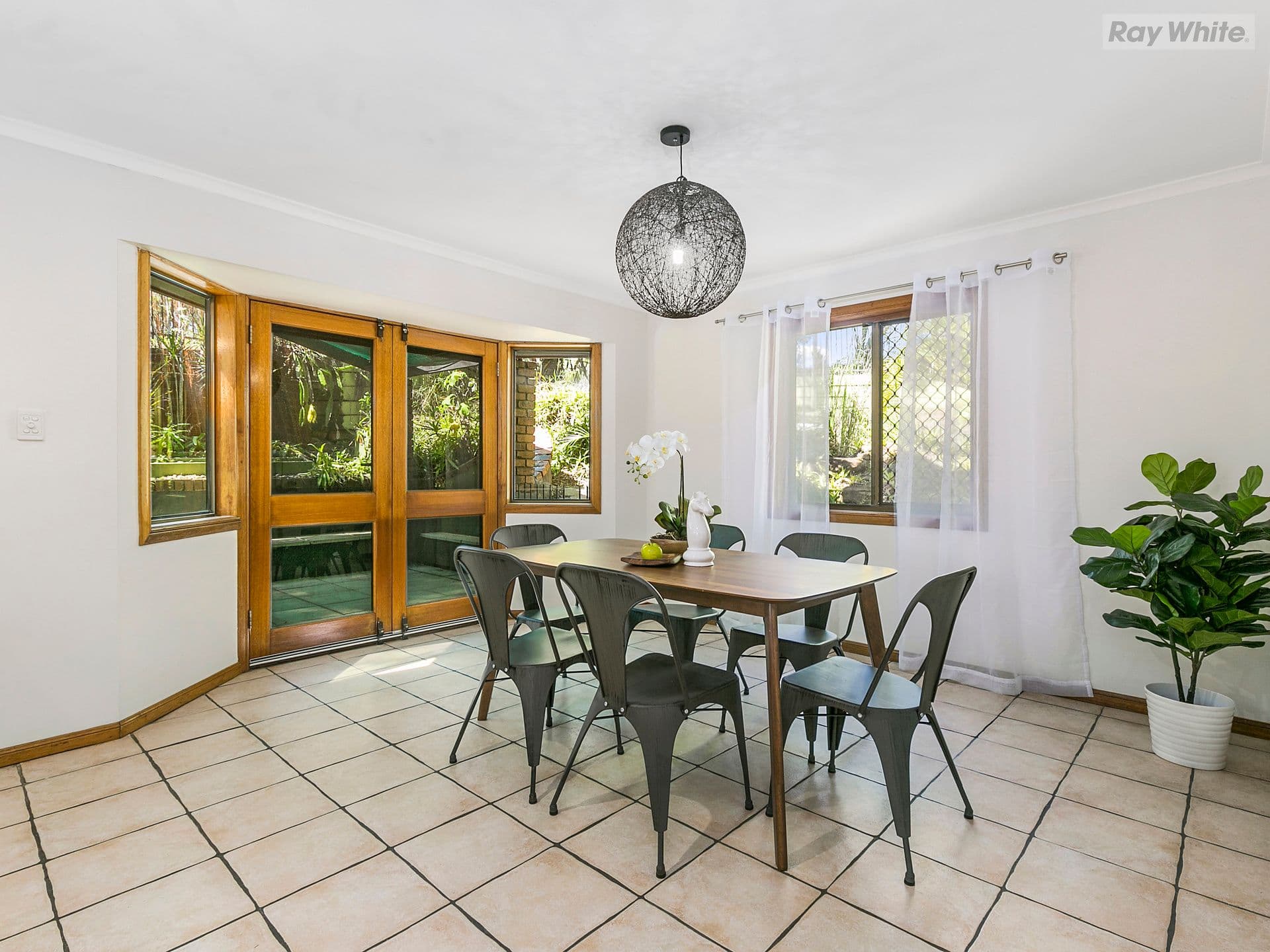 39 Vicki Street, Redbank Plains QLD 4301, Redbank Plains - Thumbnail 3