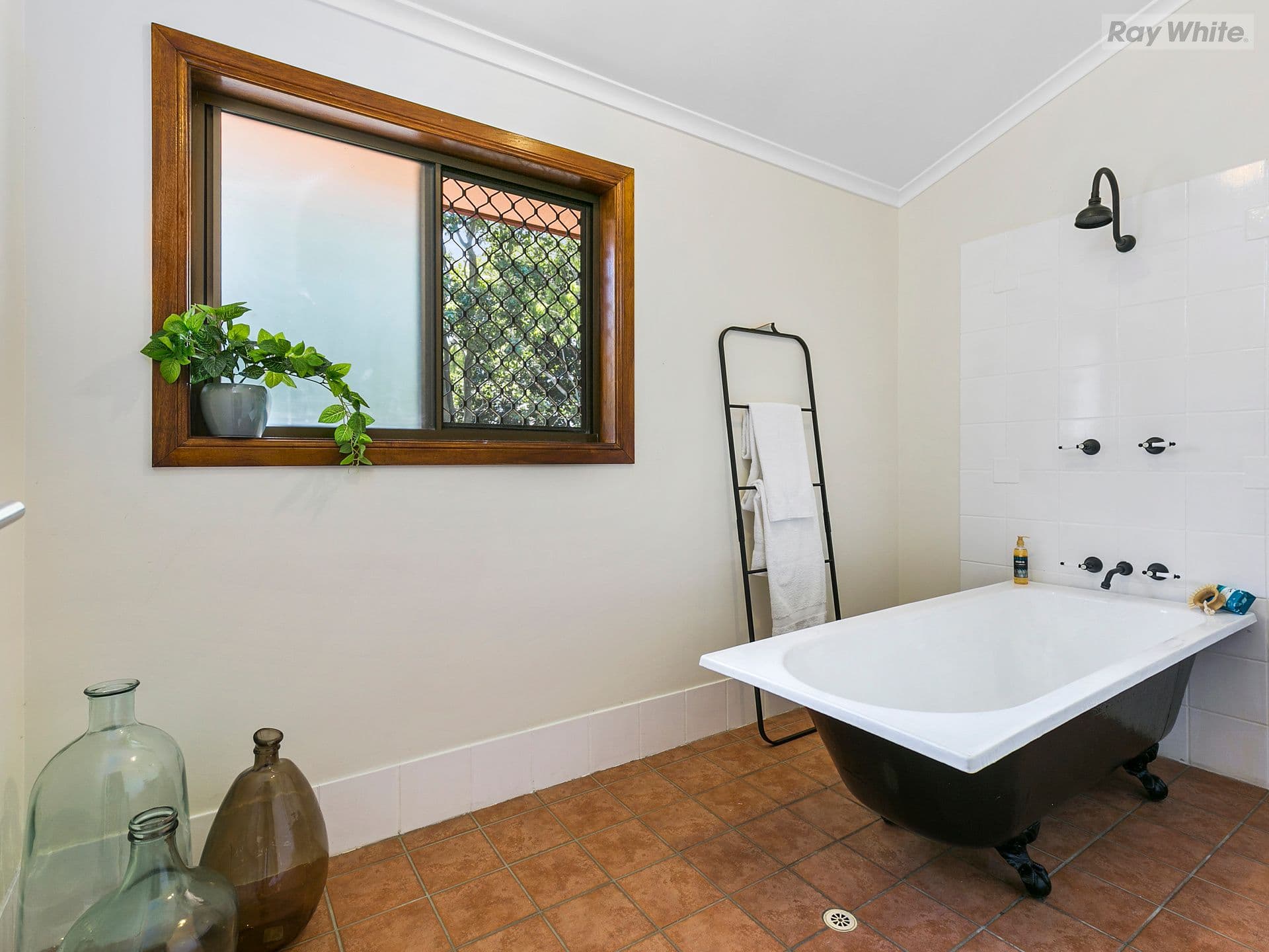 39 Vicki Street, Redbank Plains QLD 4301, Redbank Plains - Thumbnail 7