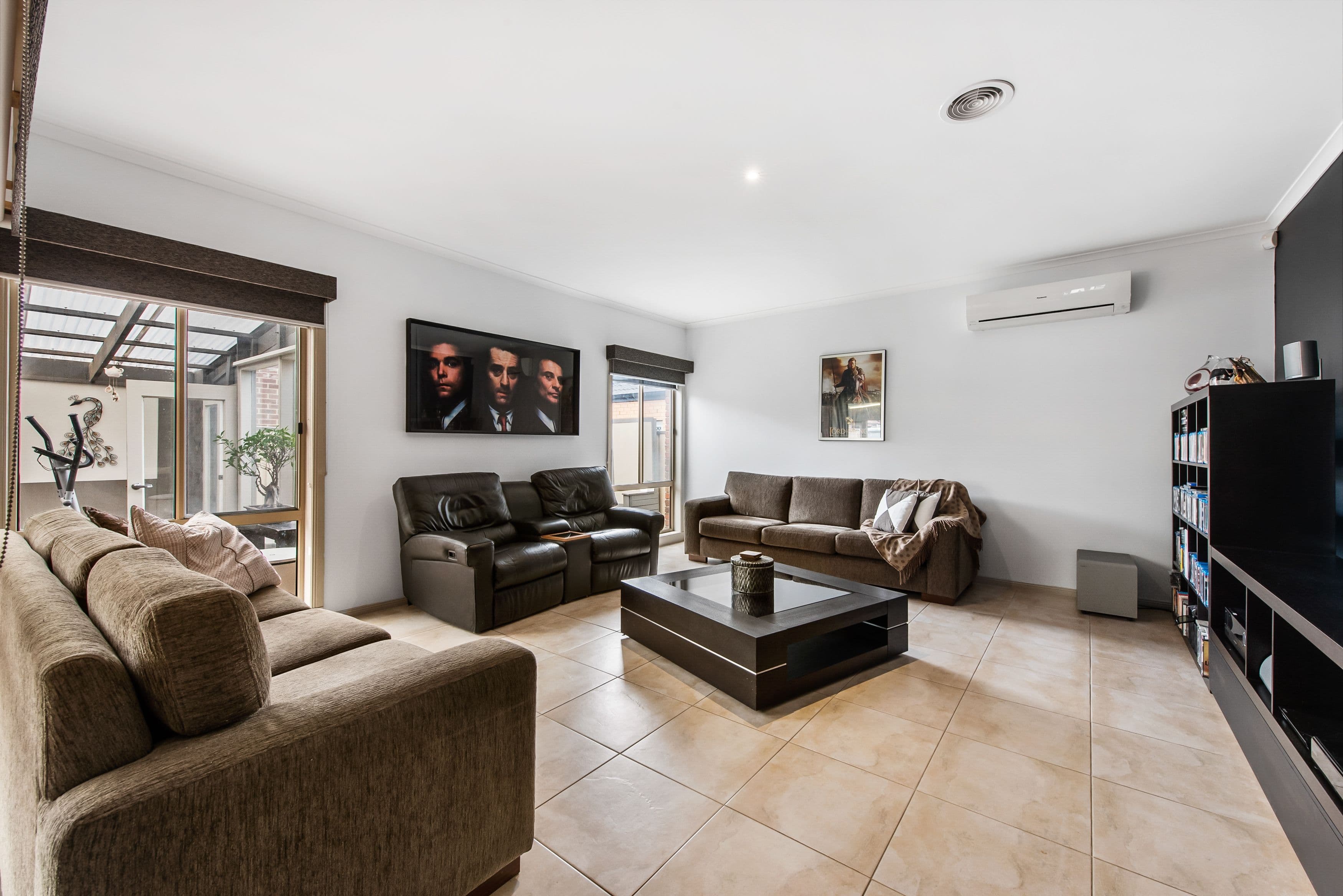 18 St Vincent Way, Caroline Springs VIC 3023, Caroline Springs - Thumbnail 3