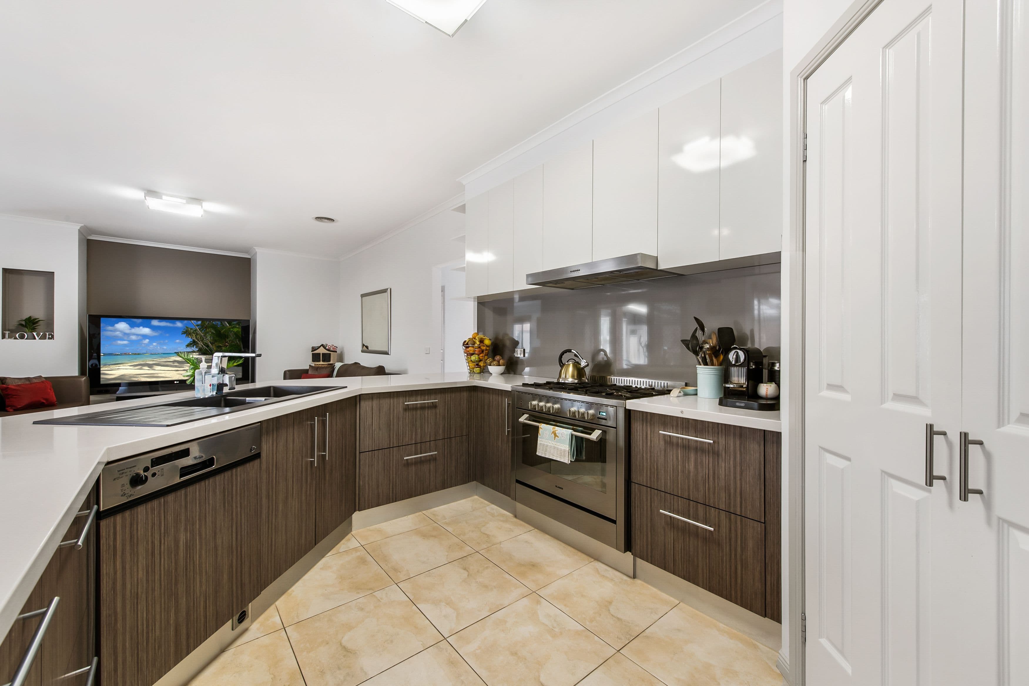 18 St Vincent Way, Caroline Springs VIC 3023, Caroline Springs - Thumbnail 7
