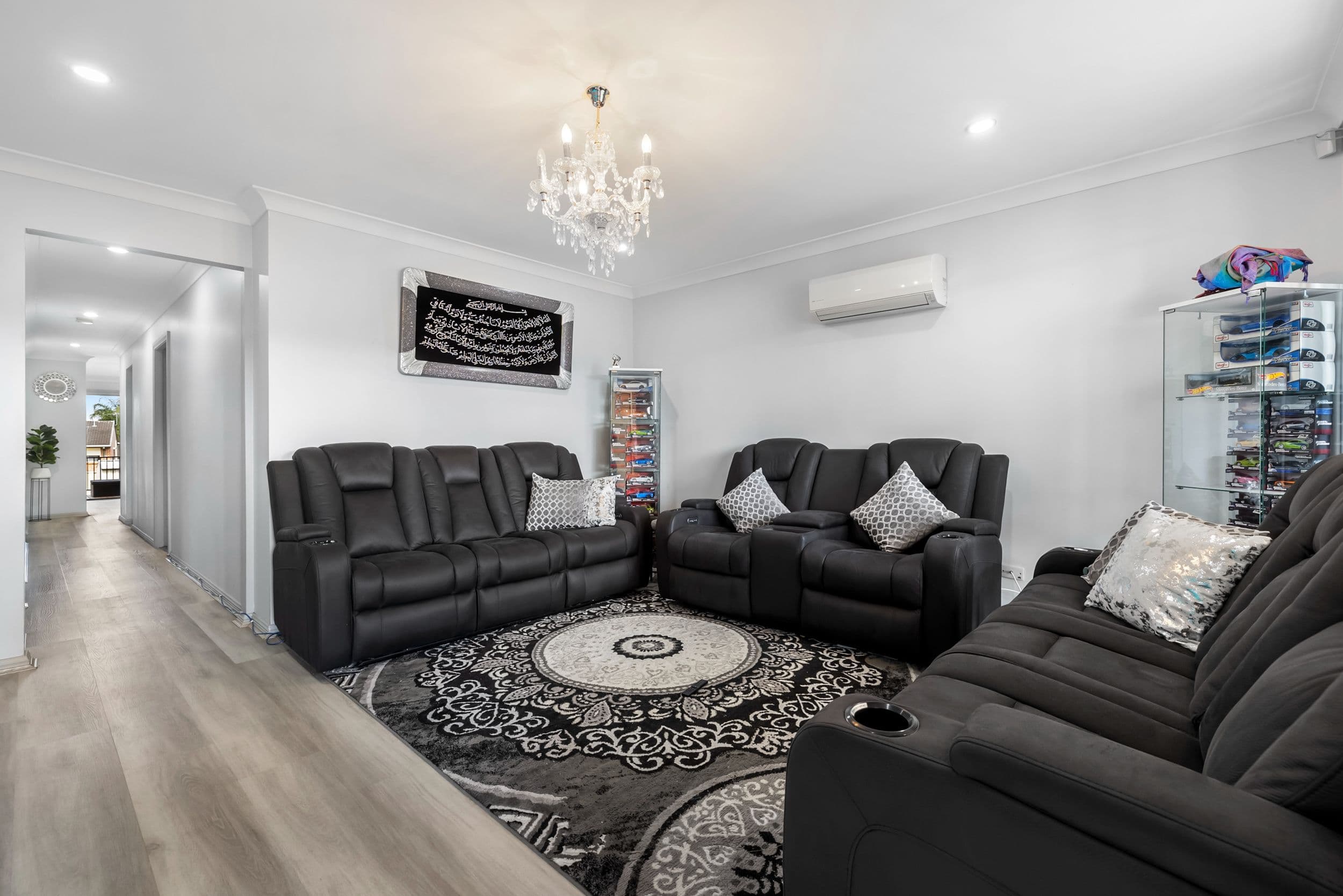 323A Whitford Road, Green Valley NSW 2168, Green Valley - Thumbnail 2
