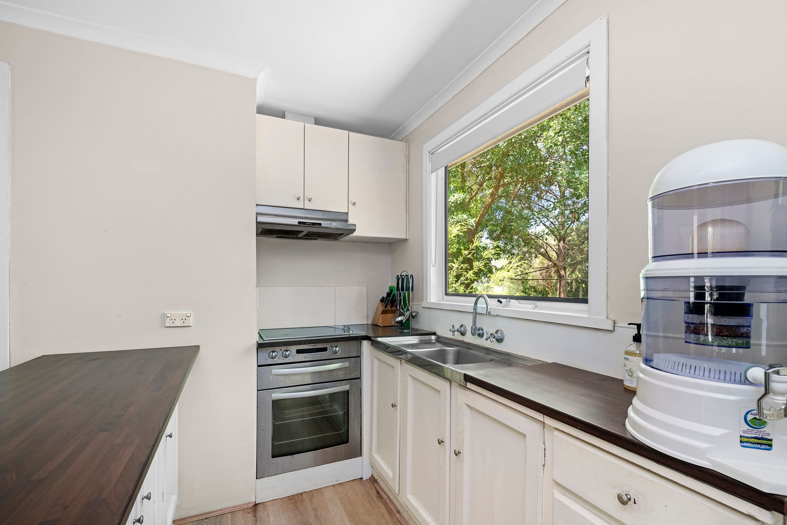 10 Matthews Road, Heathcote VIC 3523, Heathcote - Thumbnail 3