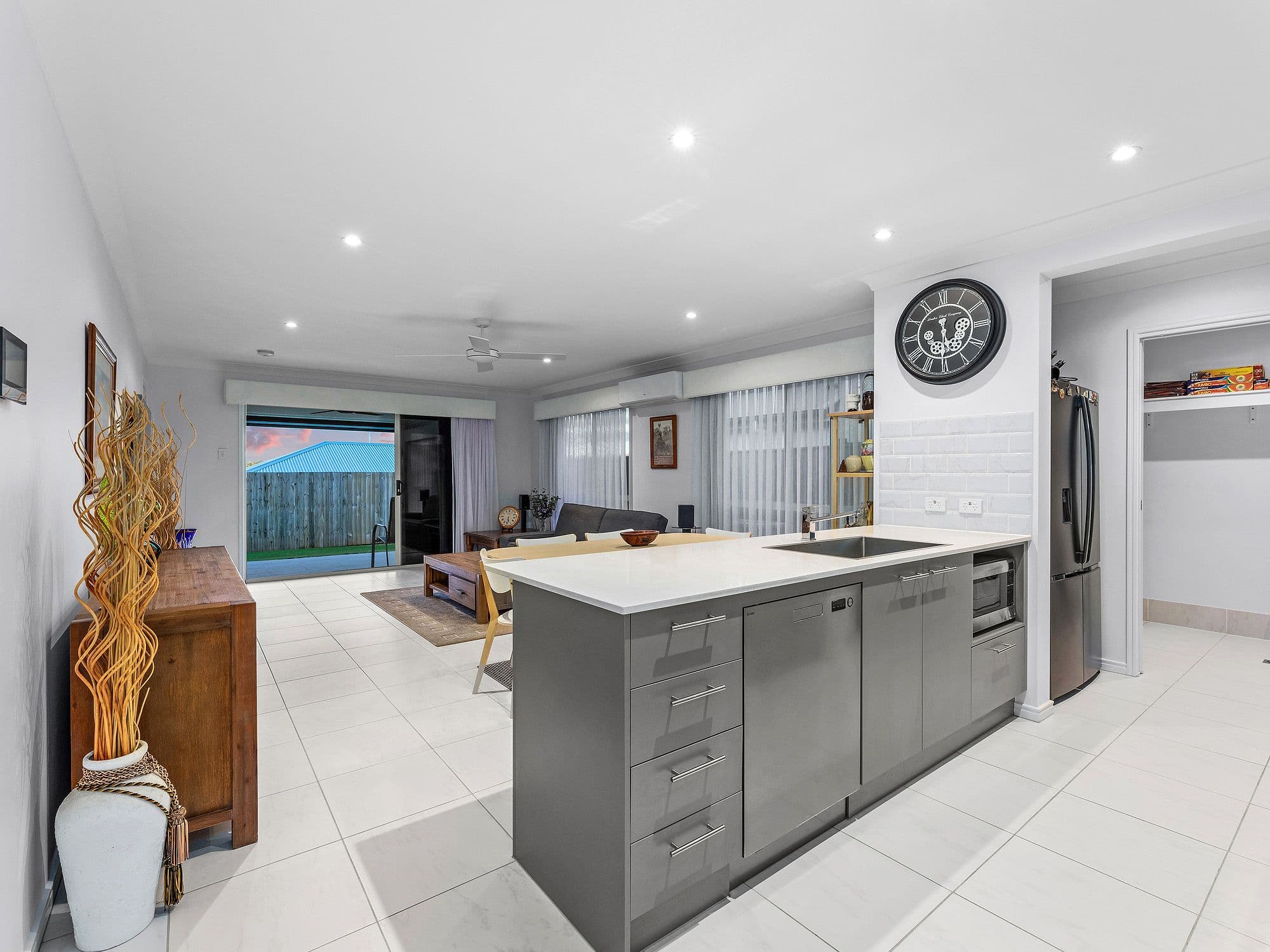 4/71-73 Station Road, Deer Park - Thumbnail 2