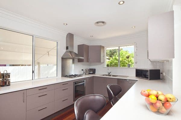 31 Aberfoyle Street, KENMORE QLD 4069, Kenmore - Thumbnail 4