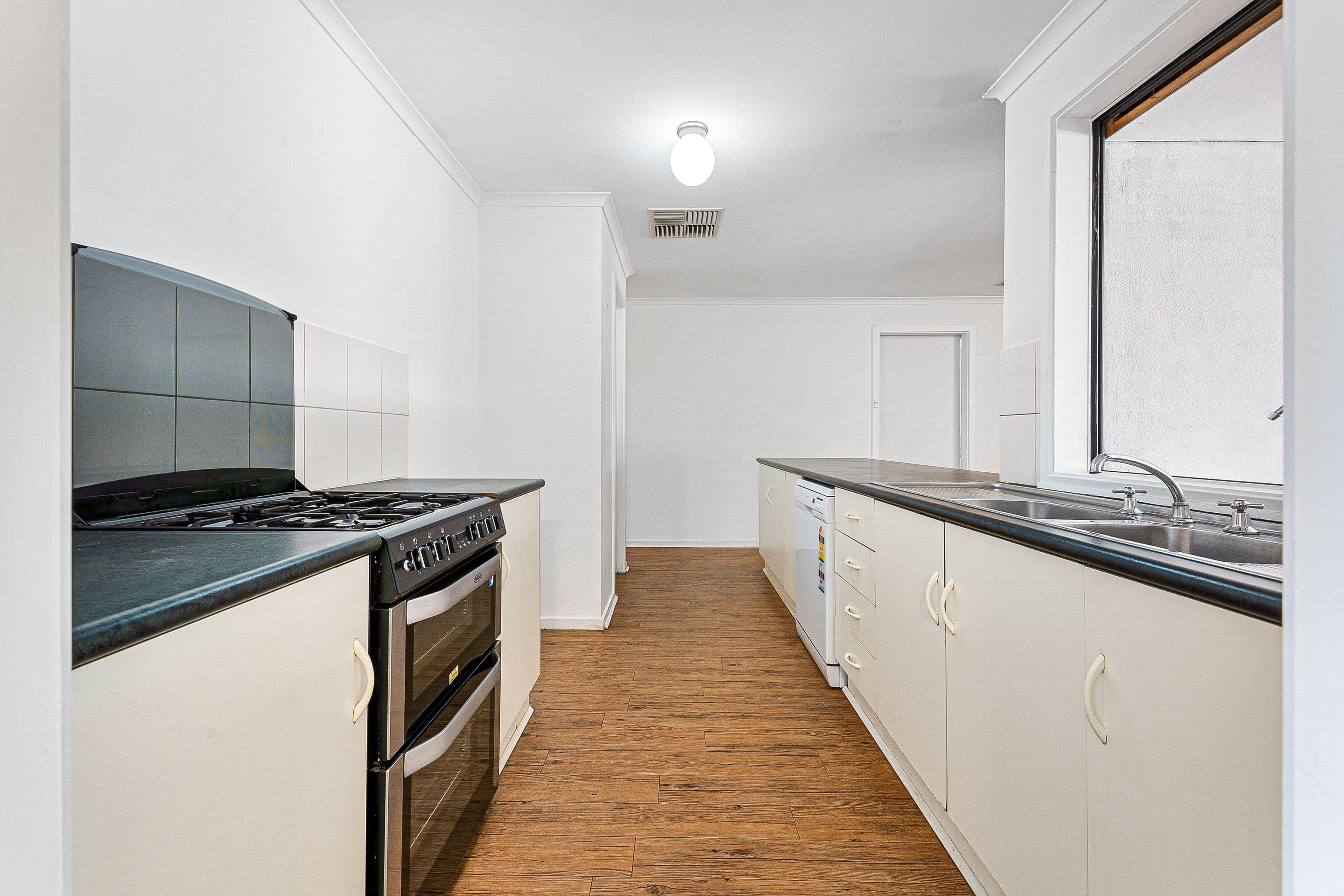 25 Whites Road, Salisbury North SA 5108, Salisbury North - Thumbnail 7