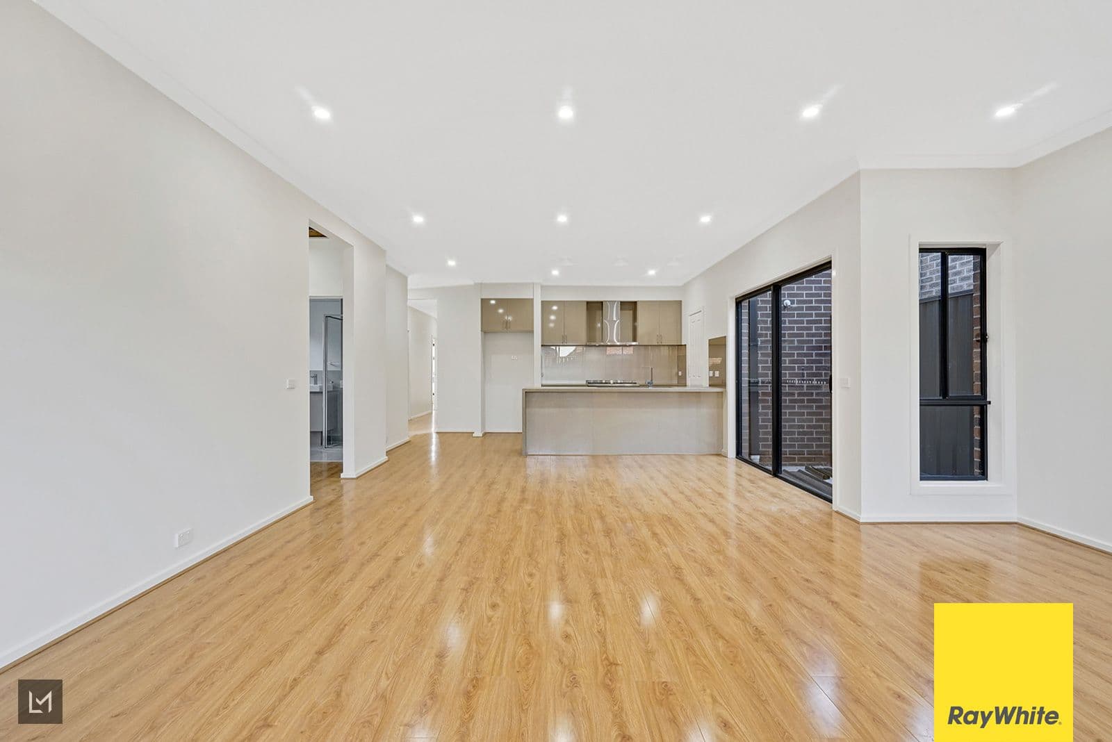 8 Bridport Circuit, Tarneit VIC 3029, Tarneit - Thumbnail 3