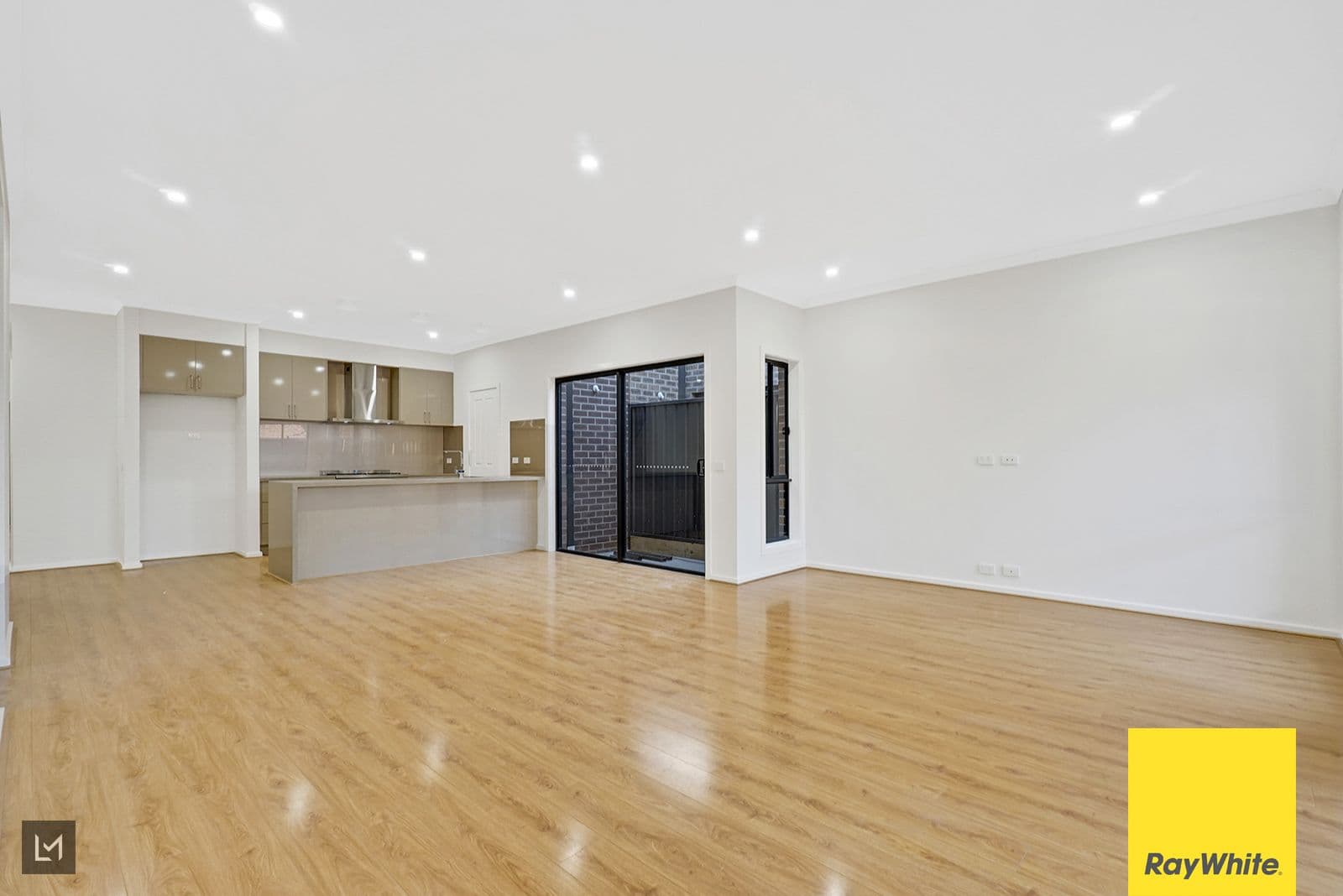 8 Bridport Circuit, Tarneit VIC 3029, Tarneit - Thumbnail 4