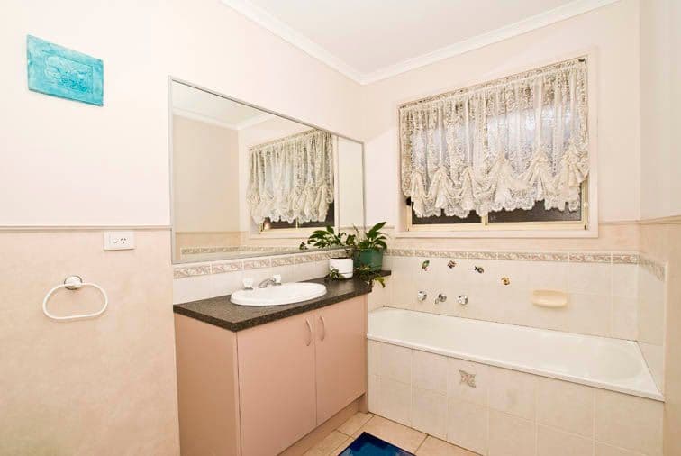 25 Bristol Crescent, LILYDALE VIC 3140, Lilydale - Thumbnail 5