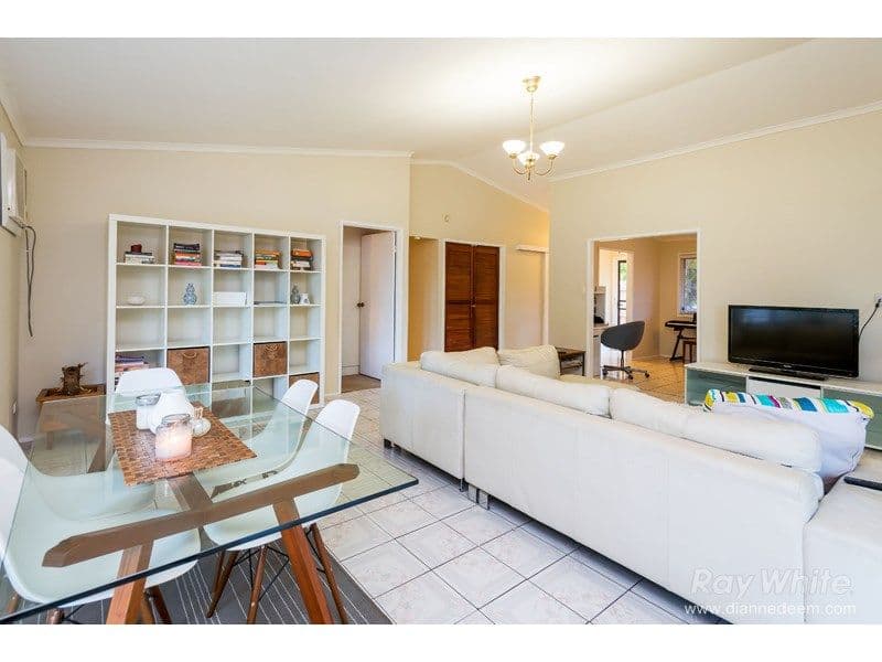 11 Nardie Street, Eight Mile Plains QLD 4113, Eight Mile Plains - Thumbnail 5