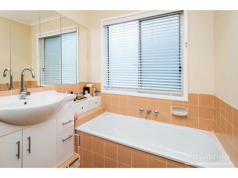 11 Nardie Street, Eight Mile Plains QLD 4113, Eight Mile Plains - Thumbnail 8