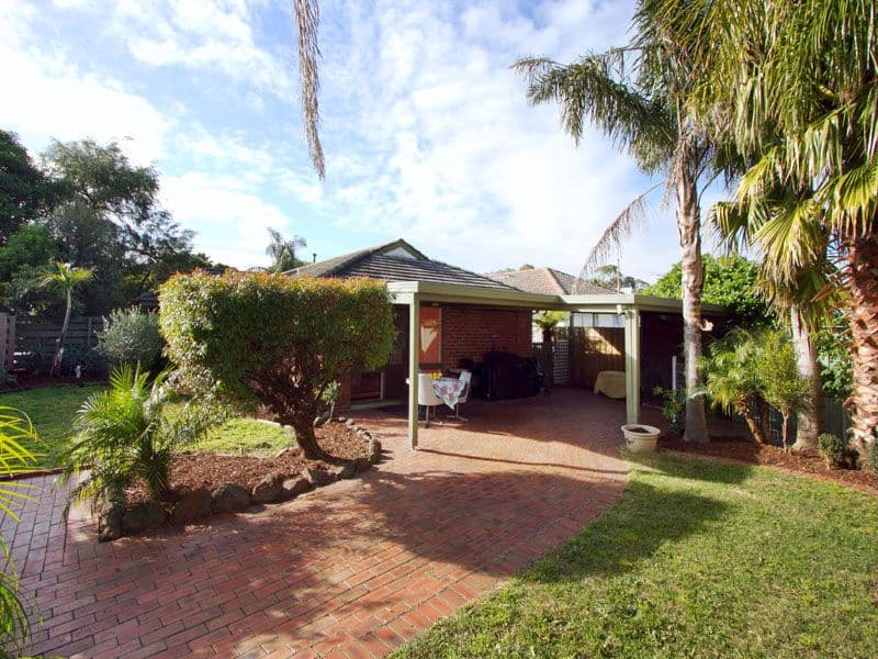 18 Shannon Court, DINGLEY VILLAGE VIC 3172, Dingley Village - Thumbnail 2