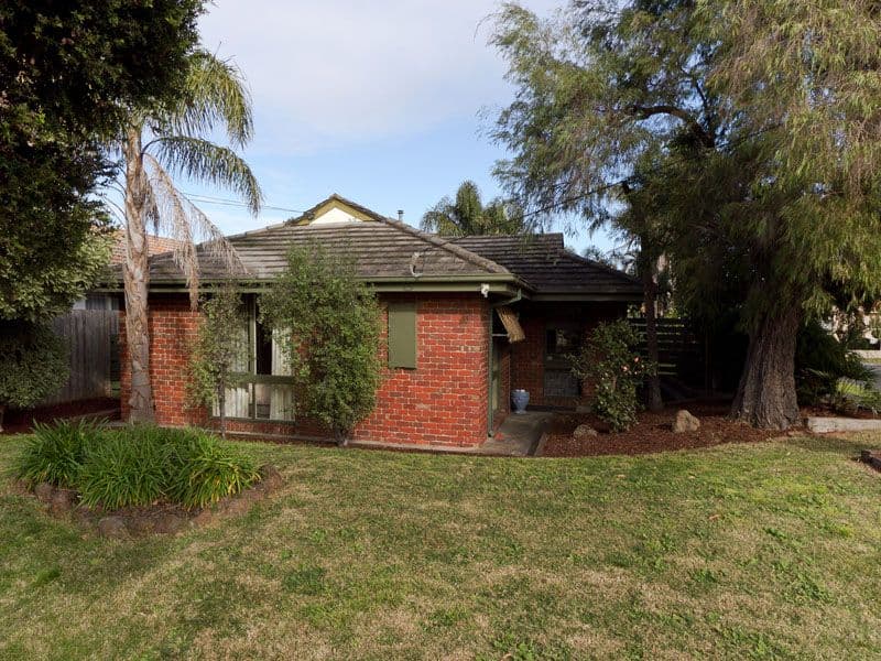 18 Shannon Court, DINGLEY VILLAGE VIC 3172, Dingley Village - Thumbnail 3