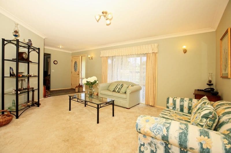 15 Tartarian Crescent, Bomaderry NSW 2541, Bomaderry - Thumbnail 4