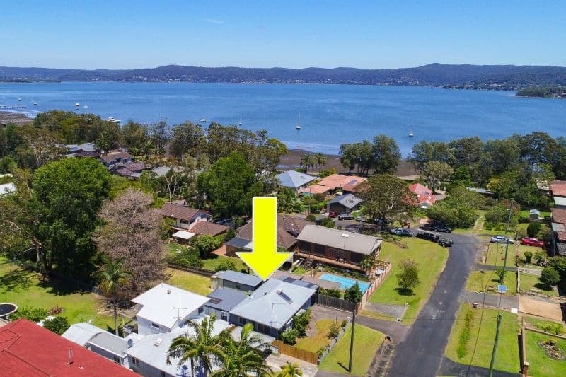 6 Edgewater Avenue, Green Point - Thumbnail 2