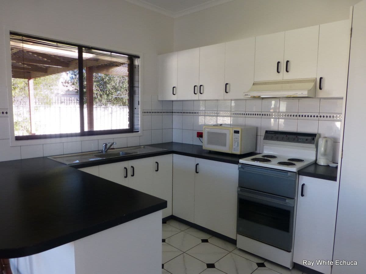 14 Emma Court, ECHUCA VIC 3564, Echuca - Thumbnail 5