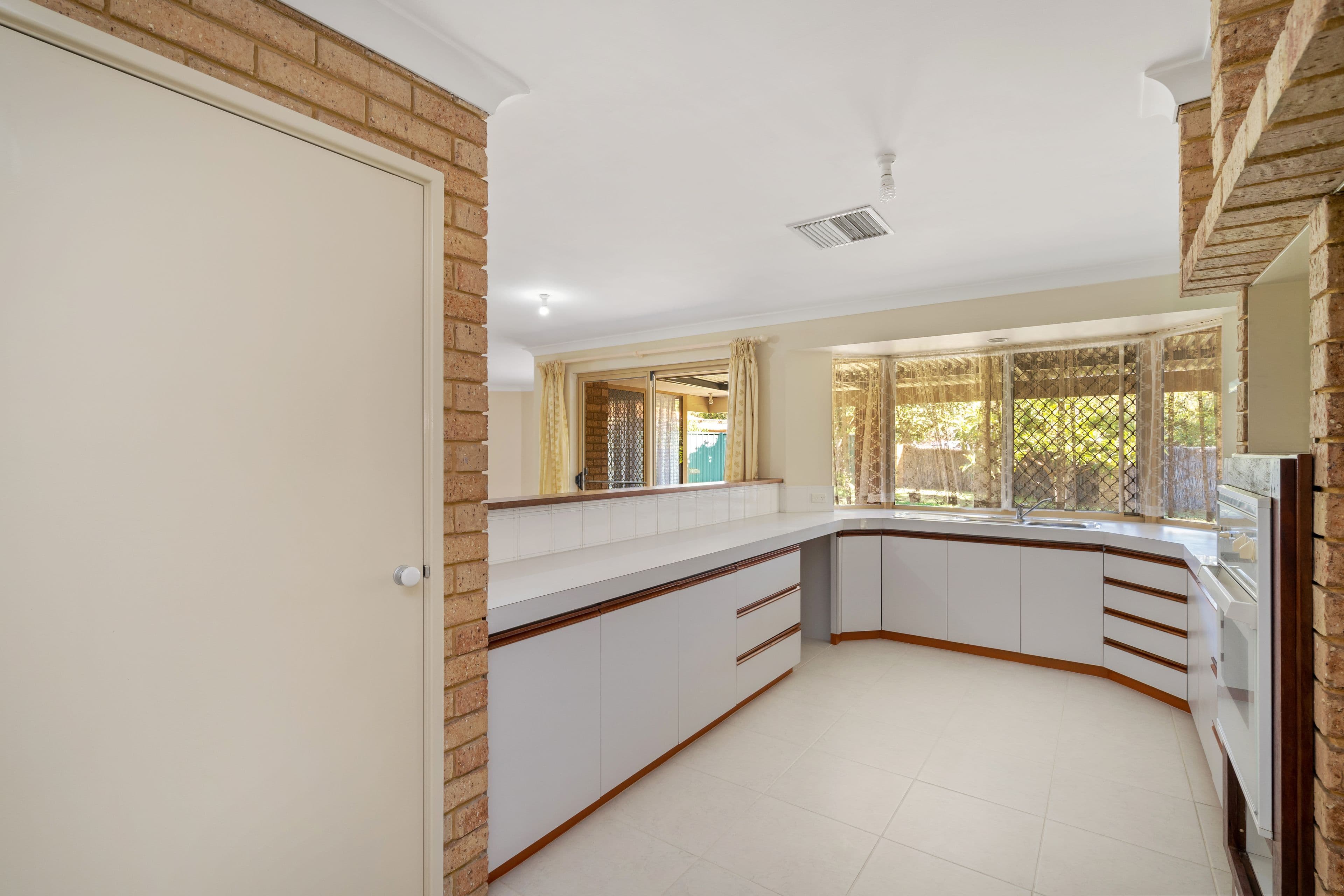 11 Rhyder Court, Murdoch WA 6150, Murdoch - Thumbnail 7