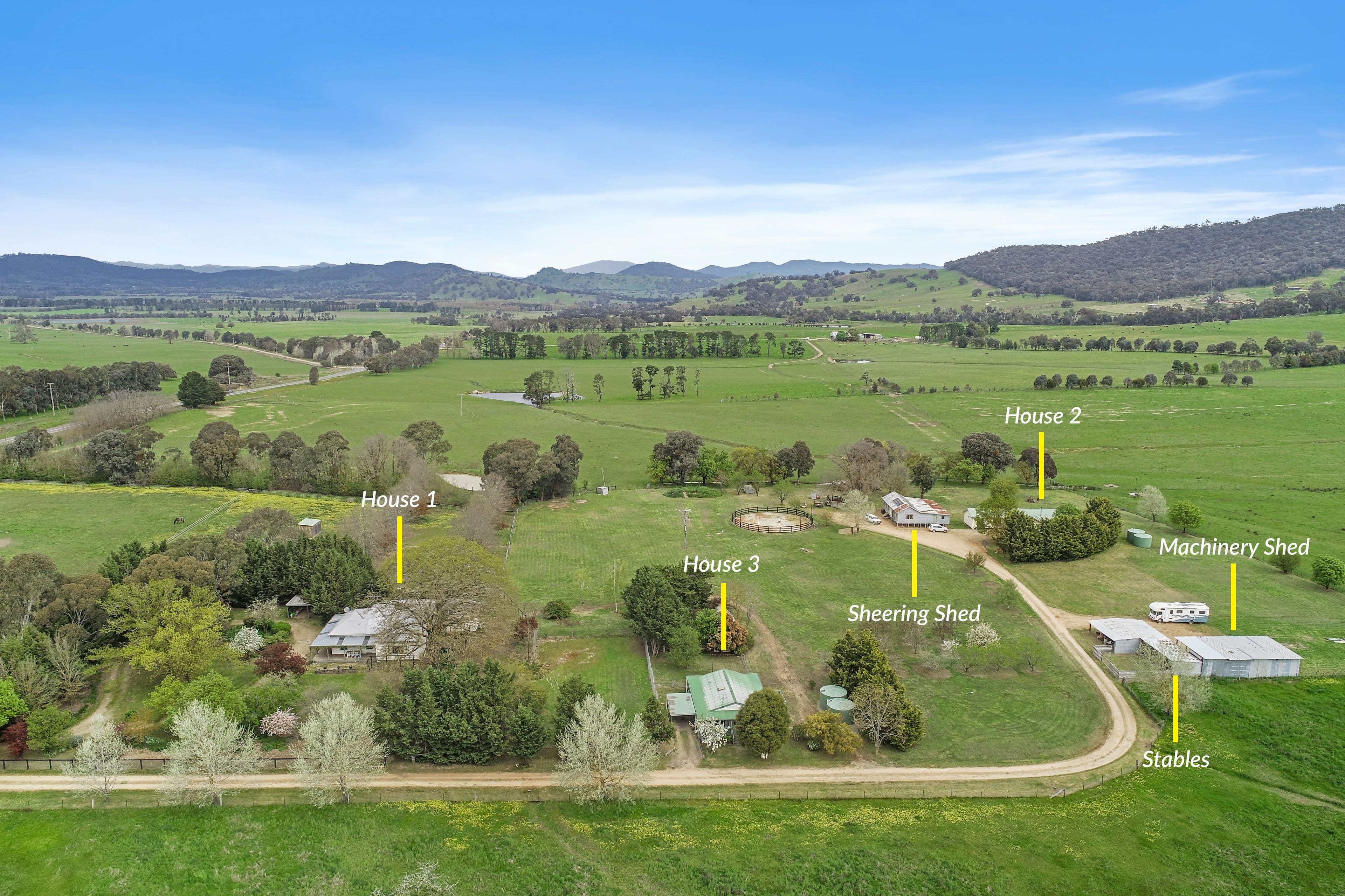 880 Mansfield-Woods Point Road, Mansfield VIC 3722, Mansfield - Thumbnail 2