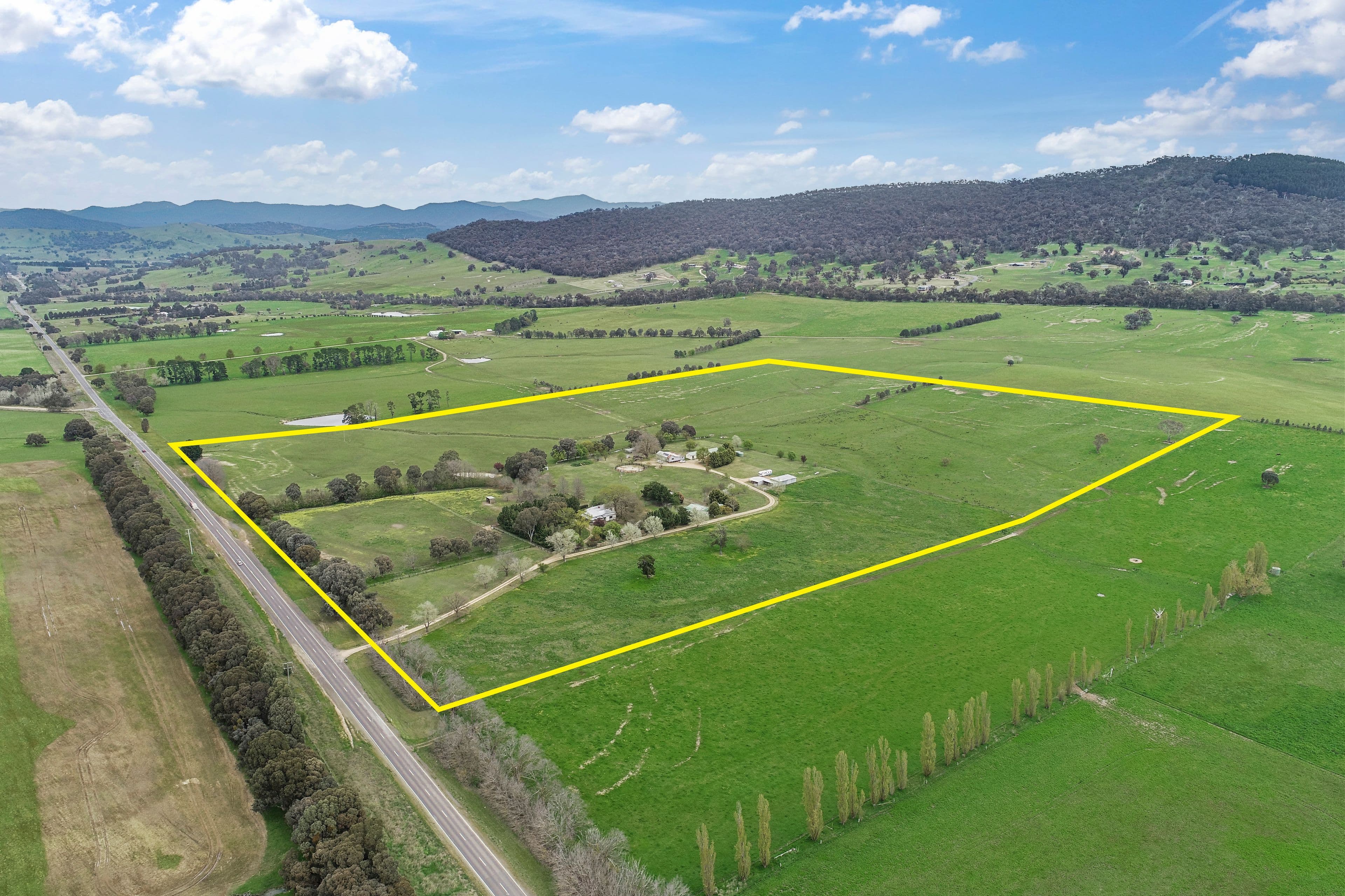 880 Mansfield-Woods Point Road, Mansfield VIC 3722, Mansfield - Thumbnail 3
