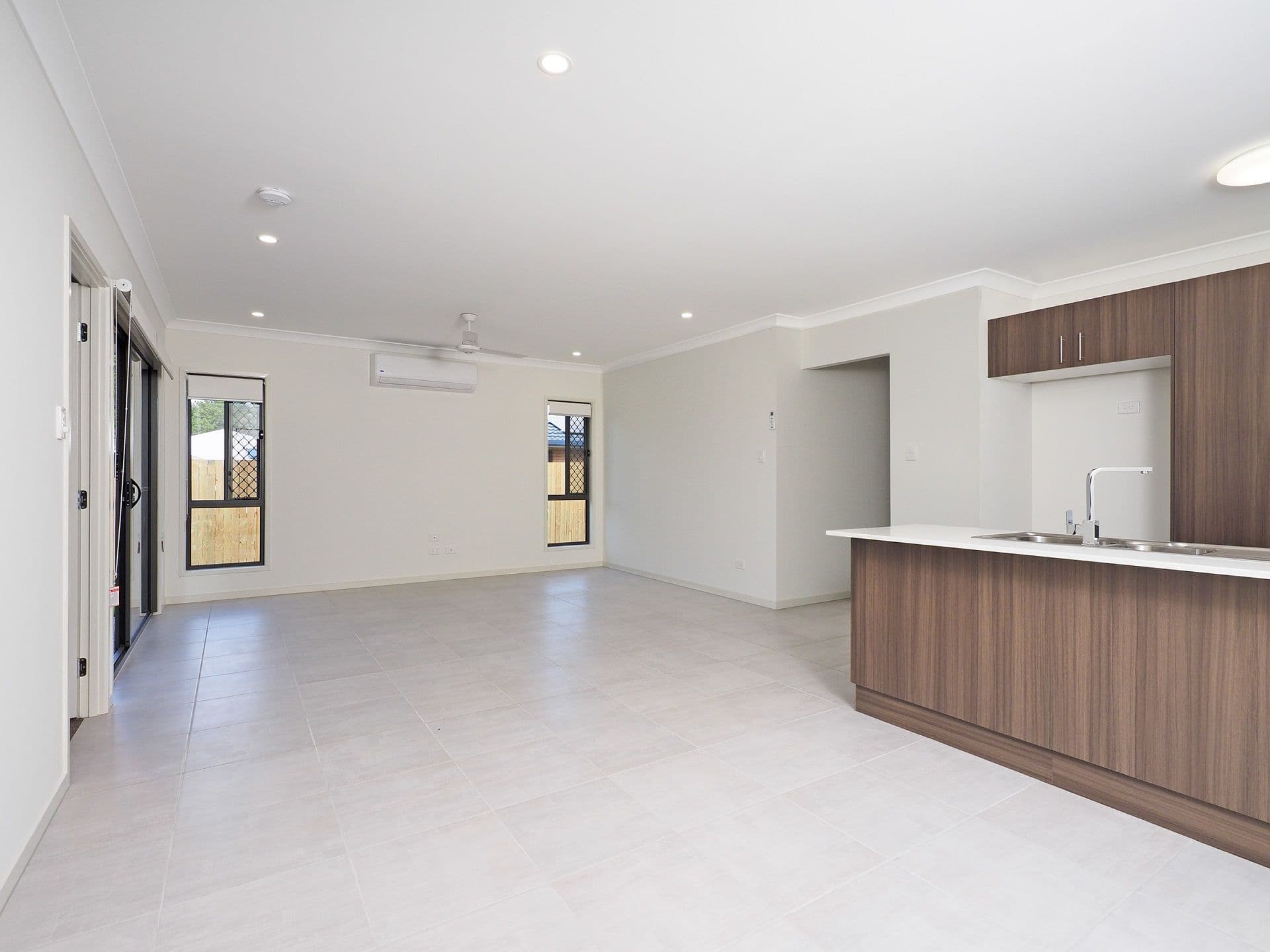 5A Pinelands Street, Loganlea QLD 4131, Loganlea - Thumbnail 5