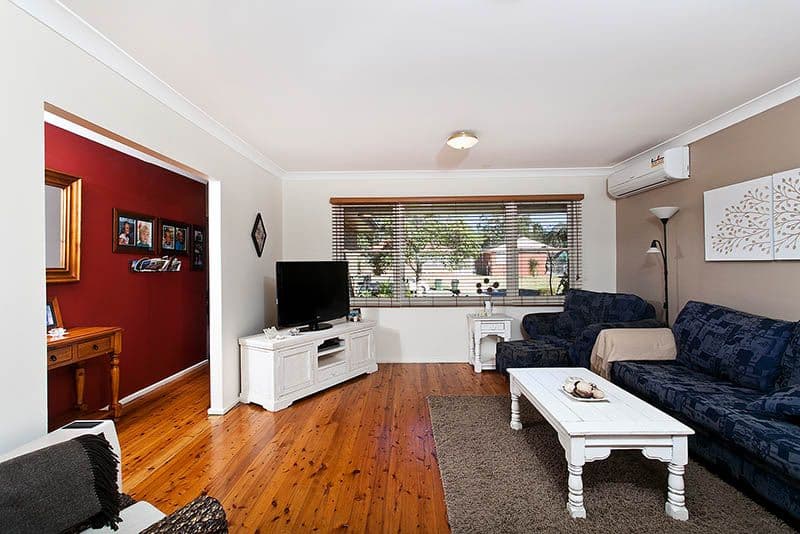 39 Laurel Street, ALBION PARK RAIL NSW 2527, Albion Park Rail - Thumbnail 2