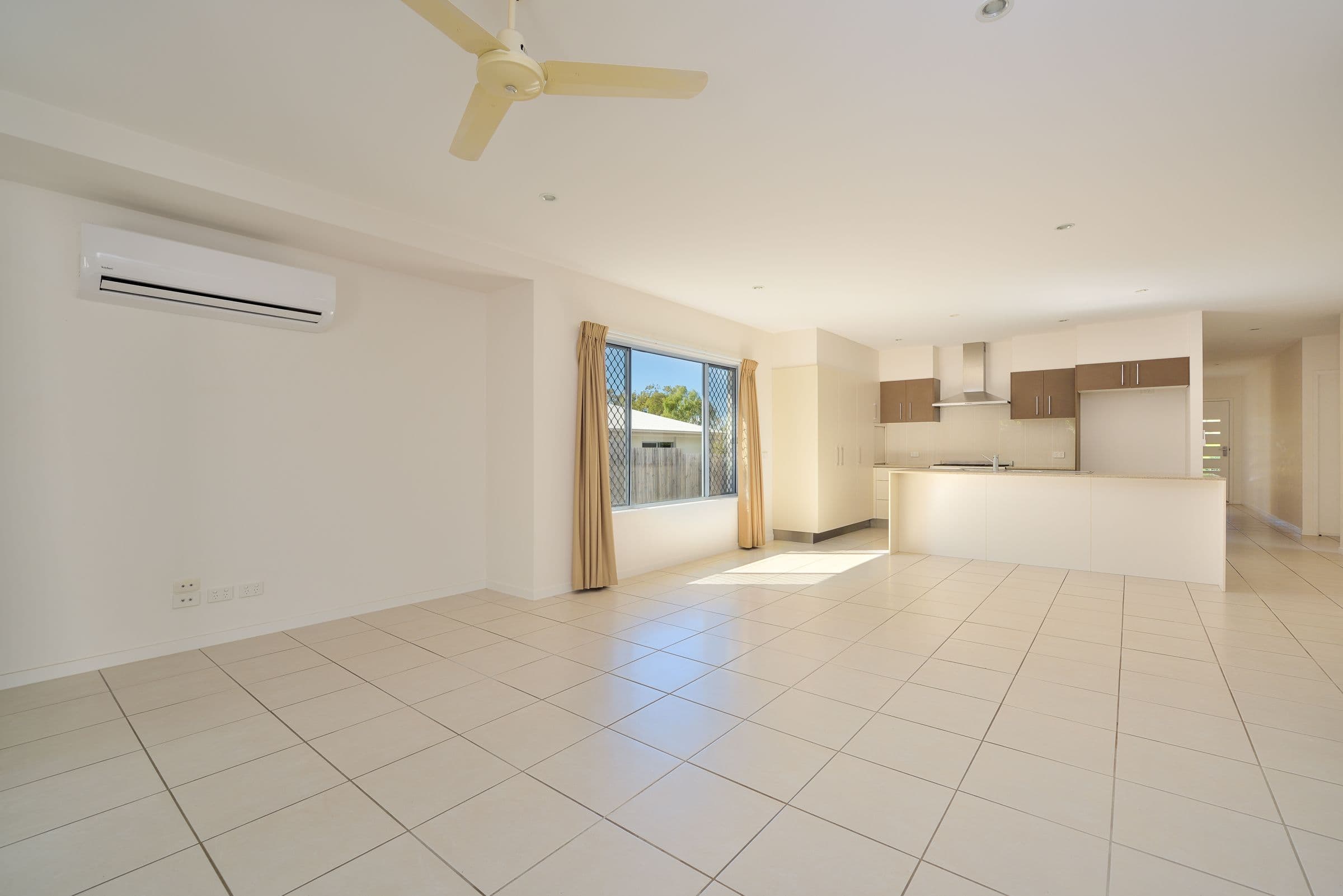 9 Iris Road, Kirkwood QLD 4680, Kirkwood - Thumbnail 2